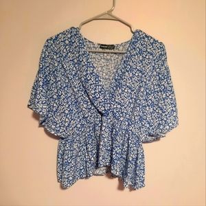 New blue floral summer top large
